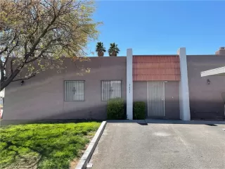 Photo #1: 2281670 Listing