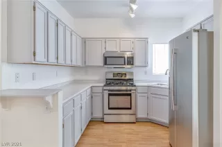 Photo #1: 2281673 Listing