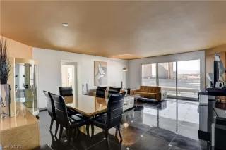 Photo #6: 2281698 Listing