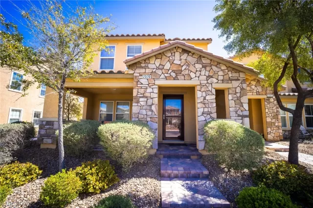 MLS: 2281702 Condo For Sale