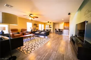 Photo #1: 2281702 Listing