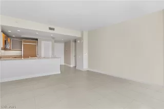 Photo #3: 2281705 Listing