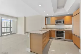 Photo #6: 2281705 Listing