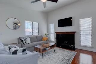 Photo #1: 2281713 Listing 