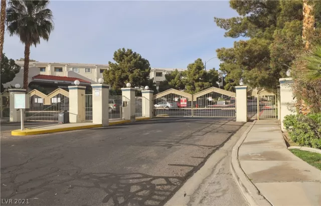 MLS: 2281736 Condo For Sale