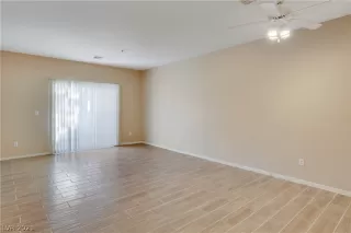 Photo #2: 2281736 Listing