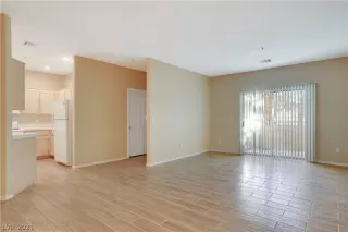 Photo #3: 2281736 Listing