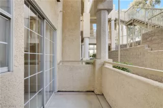 Photo #5: 2281736 Listing