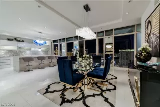 Photo #4: 2281737 Listing