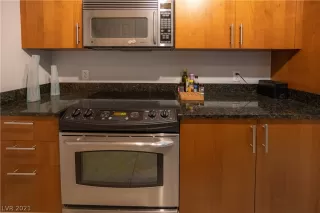 Photo #3: 2281760 Listing