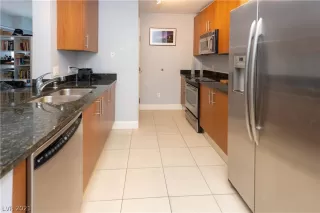 Photo #4: 2281760 Listing