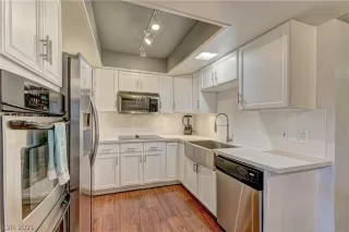 Photo #3: 2281779 Listing 