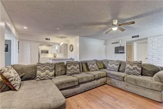 Photo #4: 2281779 Listing 