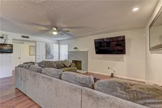 Photo #5: 2281779 Listing 