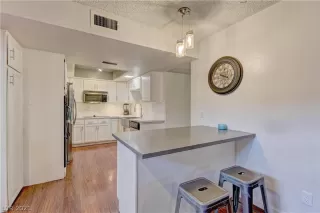 Photo #6: 2281779 Listing 