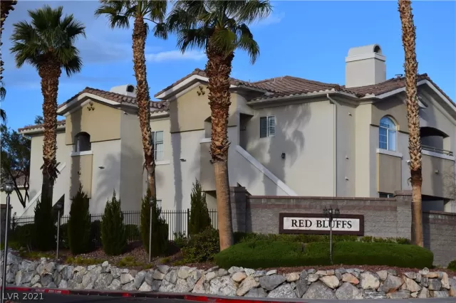 MLS: 2281842 Condo For Sale