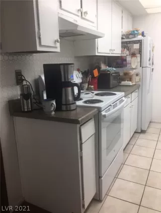 Photo #3: 2281851 Listing