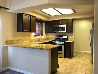 Photo #2: 2281920 Listing