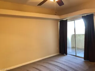 Photo #5: 2281920 Listing