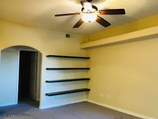 Photo #6: 2281920 Listing