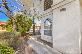 Photo #1: 2281922 Listing 