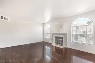 Photo #4: 2281922 Listing 