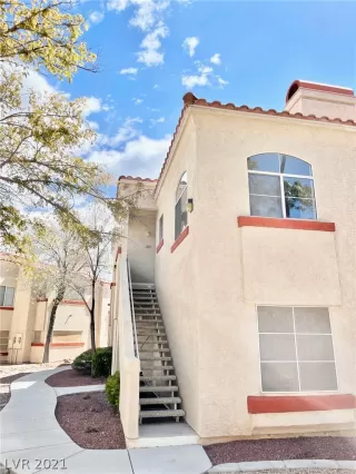 Photo #2: 2281929 Listing 