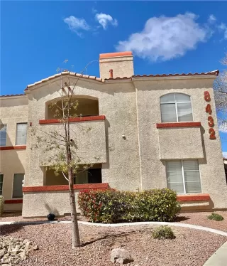 Photo #4: 2281929 Listing 