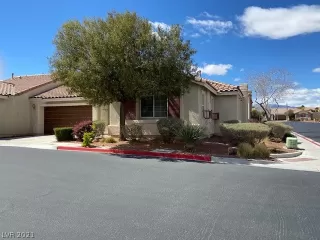 Photo #1: 2281940 Listing