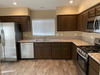 Photo #4: 2281940 Listing