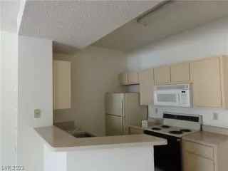 Photo #3: 2281965 Listing 