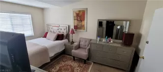 Photo #4: 2281968 Listing