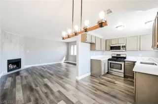 Photo #1: 2281984 Listing 