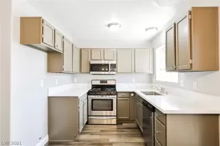 Photo #2: 2281984 Listing 