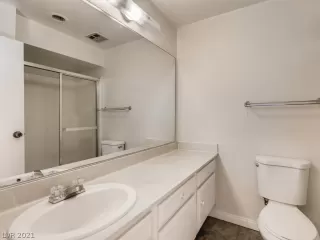 Photo #6: 2282033 Listing