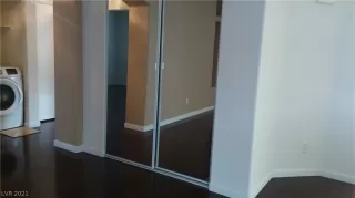 Photo #4: 2282039 Listing