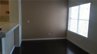 Photo #6: 2282039 Listing