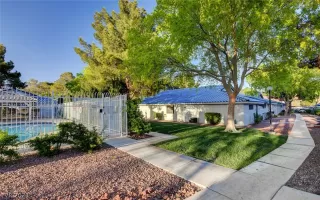 Photo #2: 2282052 Listing