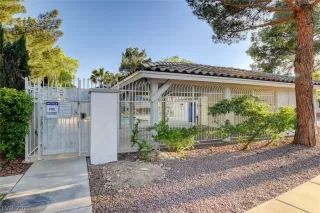 Photo #3: 2282052 Listing