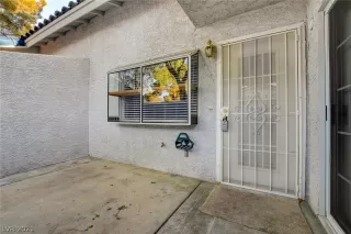 Photo #6: 2282052 Listing