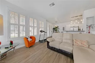 Photo #6: 2282057 Listing