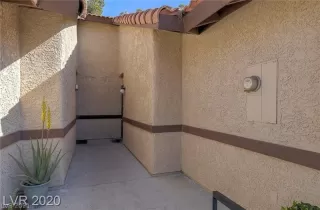 Photo #1: 2282102 Listing