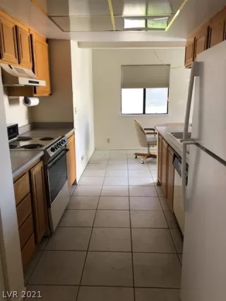 Photo #6: 2282102 Listing