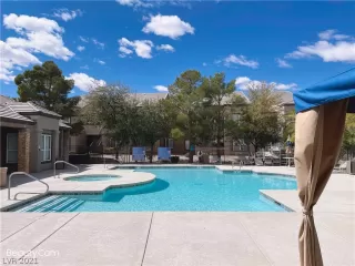 Photo #4: 2282105 Listing 