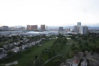 Photo #1: 2282109 Listing