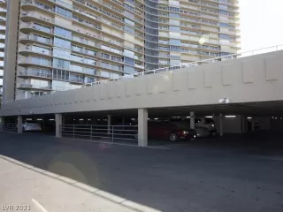 Photo #2: 2282109 Listing