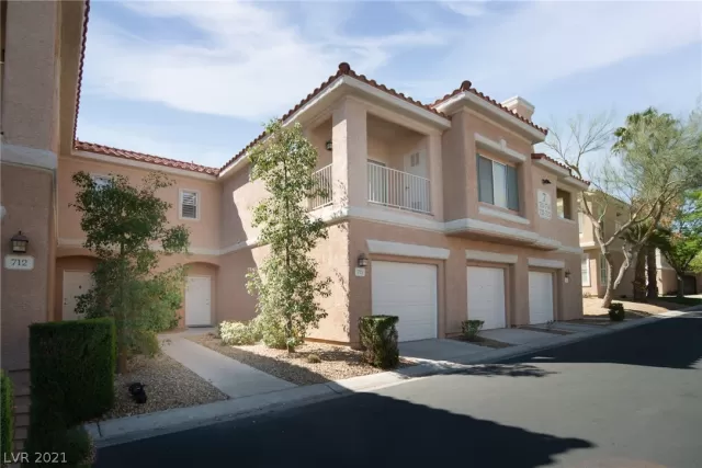 MLS: 2282163 Condo For Sale