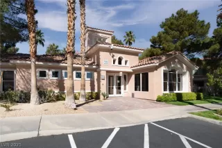 Photo #1: 2282163 Listing