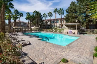 Photo #2: 2282163 Listing