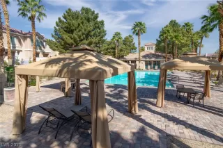 Photo #3: 2282163 Listing